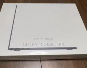 Photo - New Laptop Apple MacBook Air 2022 M2 8GB Apple M2 Ultra SSD 256GB