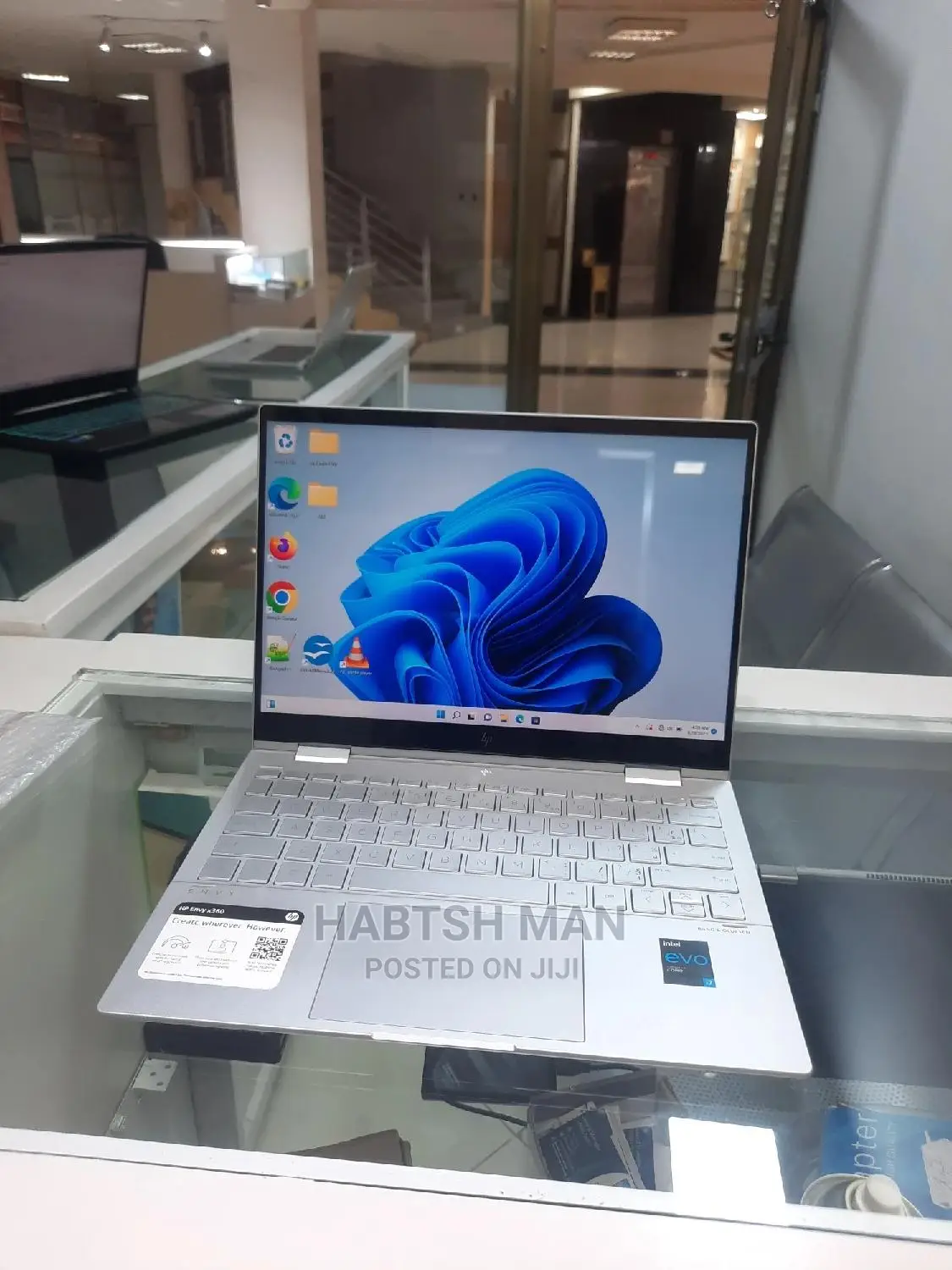 New Laptop HP Envy X360 8GB Intel Core i7 SSD 512GB