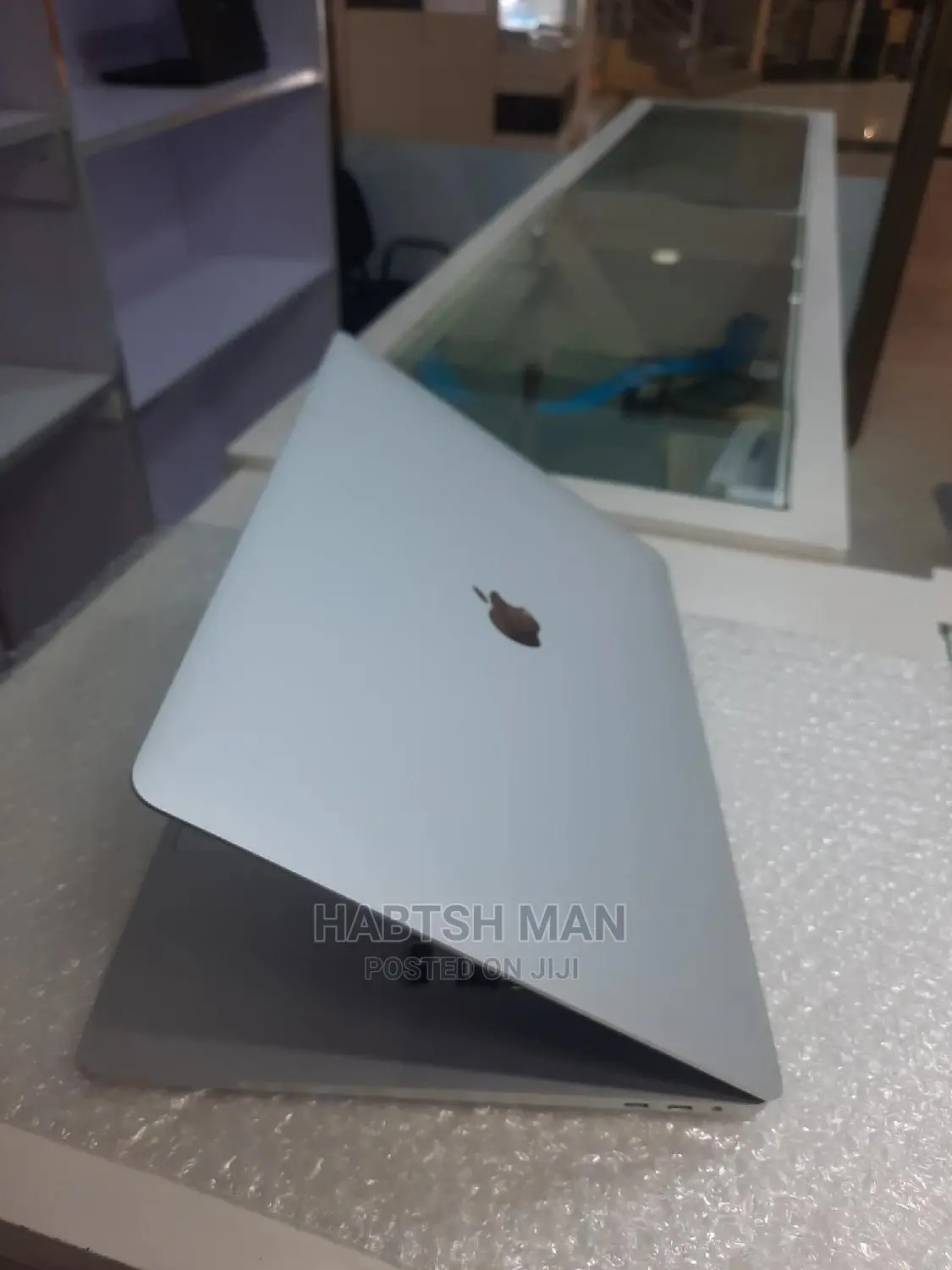 New Laptop Apple MacBook Pro 2019 32GB Intel Core I9 SSD 1T