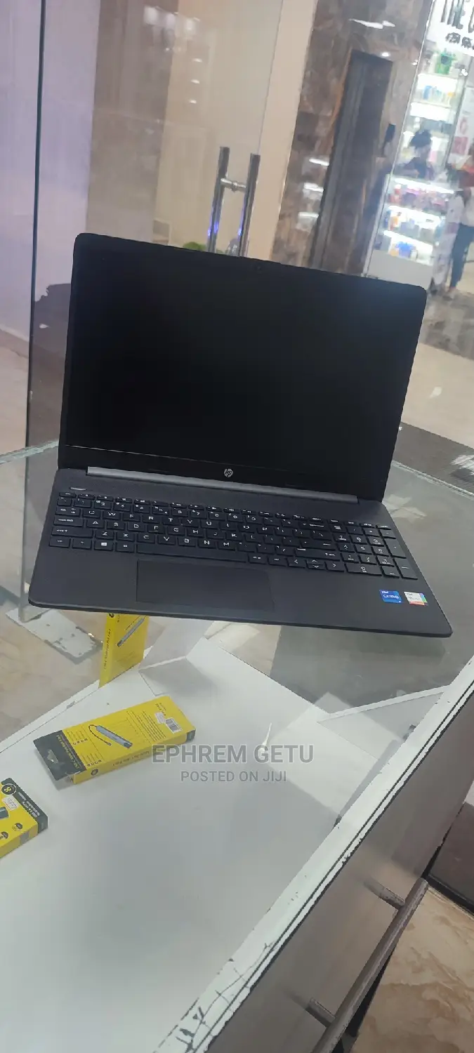 New Laptop HP Stream Notebook 8GB Intel Core I5 HDD 1T