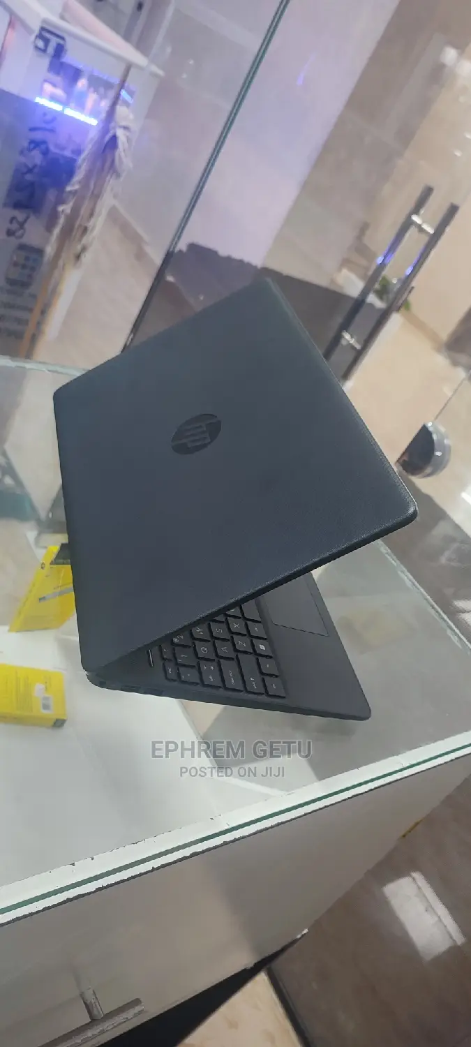 New Laptop HP Stream Notebook 8GB Intel Core I5 HDD 1T