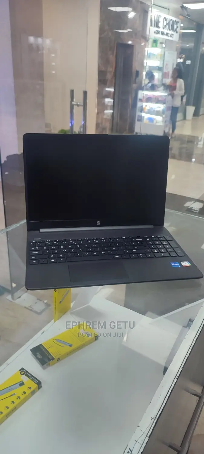 New Laptop HP Stream Notebook 8GB Intel Core I5 HDD 1T
