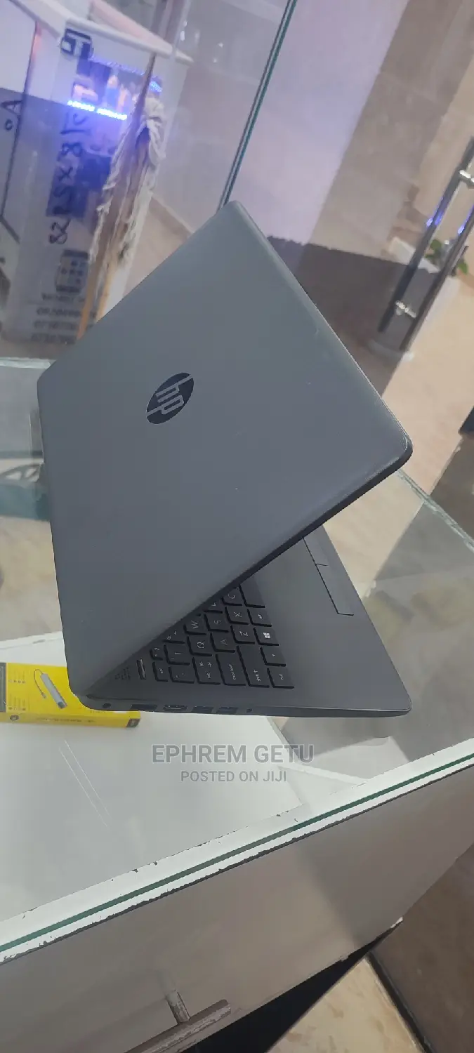 New Laptop HP Stream Notebook 8GB Intel Core I5 HDD 1T