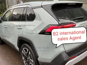 Toyota RAV4 2021 Green