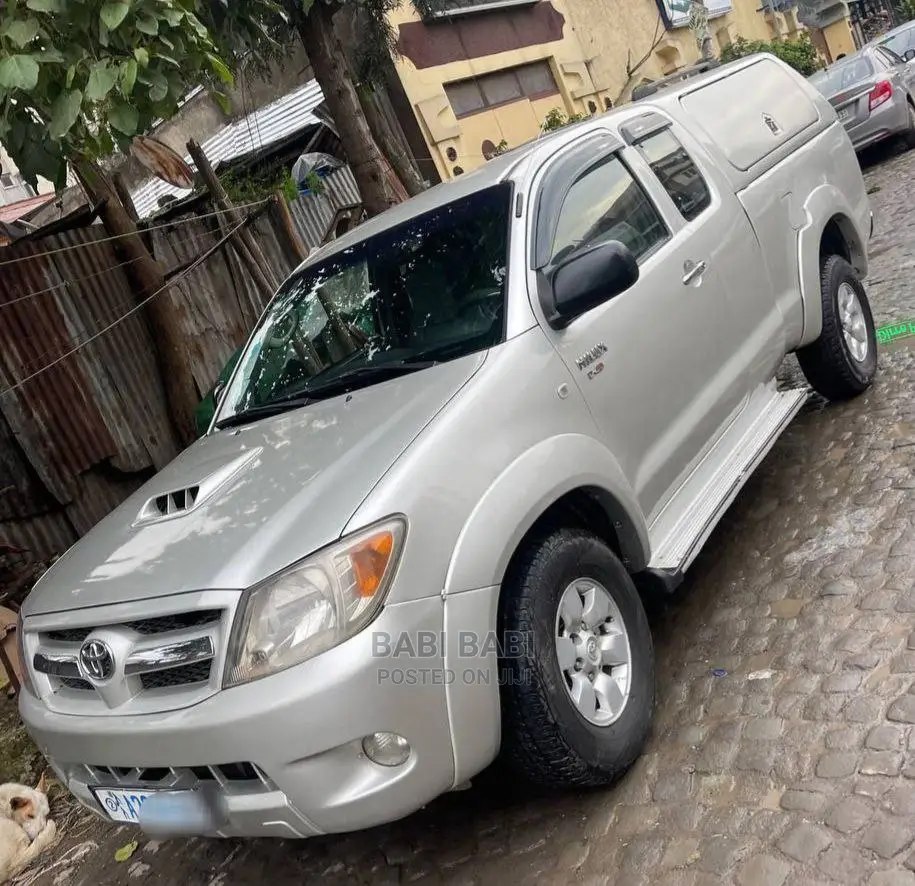 Toyota Hilux 2008 Gold
