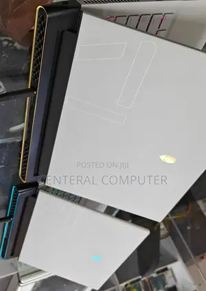 New Laptop Alienware M17x R2 32GB Intel Core I7 SSD 1T