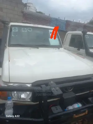 Toyota Land Cruiser 2017 White