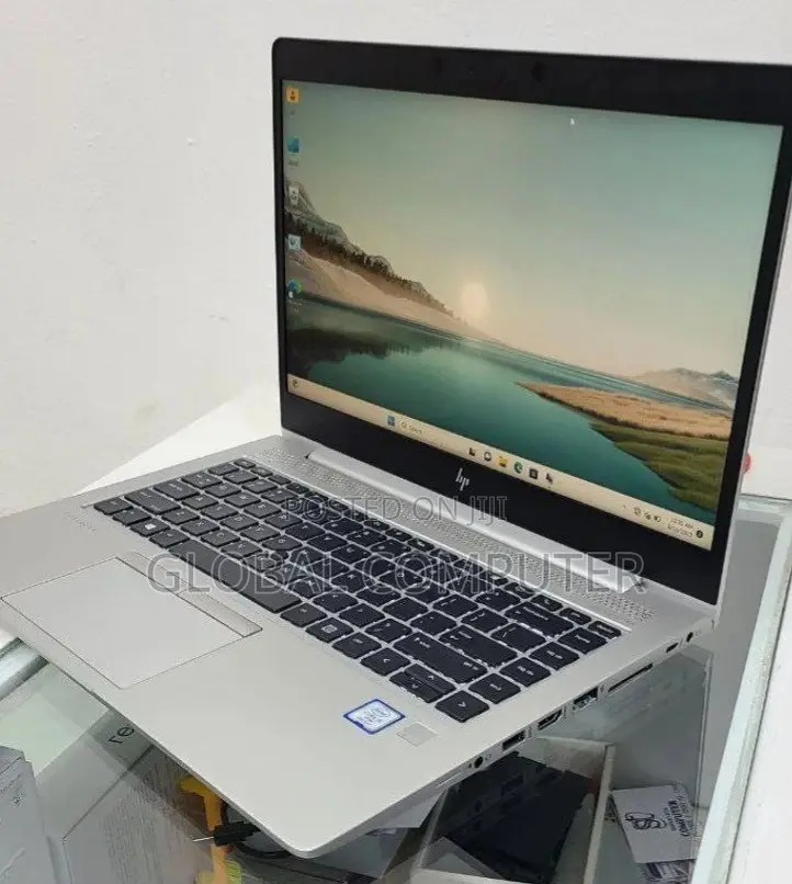 New Laptop HP 348 G5 8GB Intel Core I5 SSD 512GB