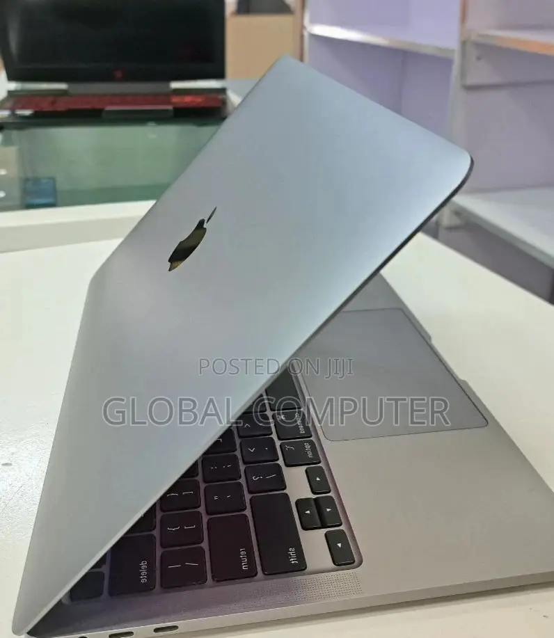 New Laptop Apple MacBook Pro 2021 M1 16GB Intel Core I7 SSD 1T