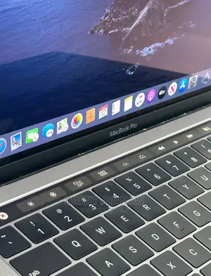 New Laptop Apple MacBook Pro 2019 8GB Intel Core I5 SSD 256GB