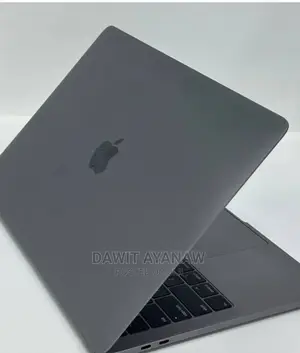 New Laptop Apple MacBook Pro 2019 8GB Intel Core I5 SSD 256GB