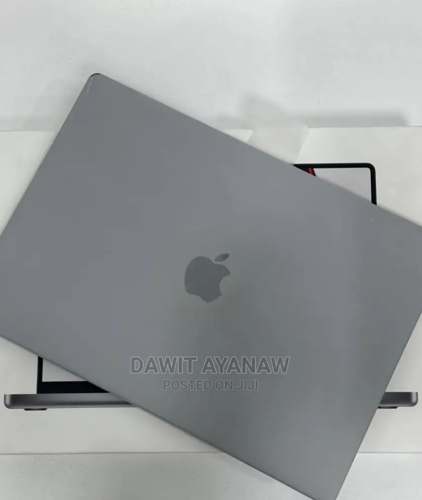 New Laptop Apple MacBook Pro M1 16GB Apple M1 Pro SSD 512GB