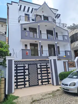 6bdrm House in Cmc, Bole for sale