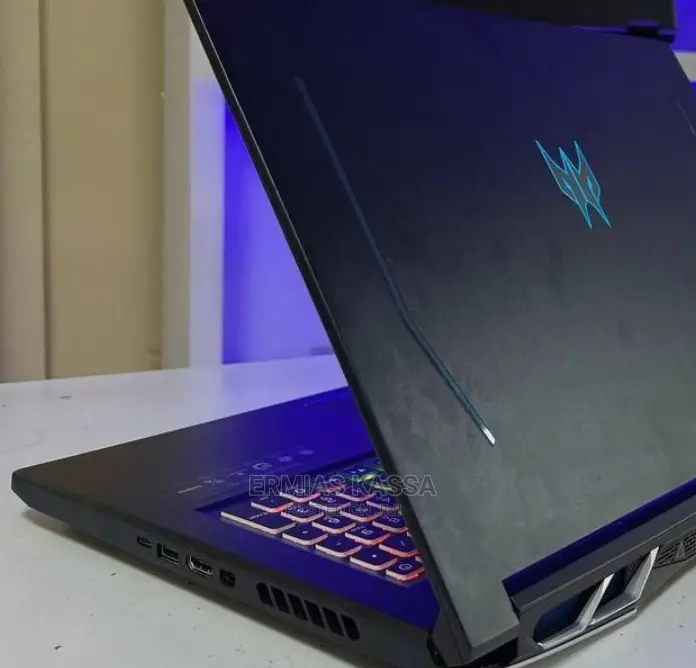 New Laptop Acer Predator Helios 300 16GB Intel Core i9 SSD 1T