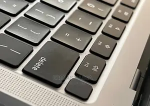 New Laptop Apple MacBook Air 2020 M1 8GB Intel Core I3 SSD 256GB