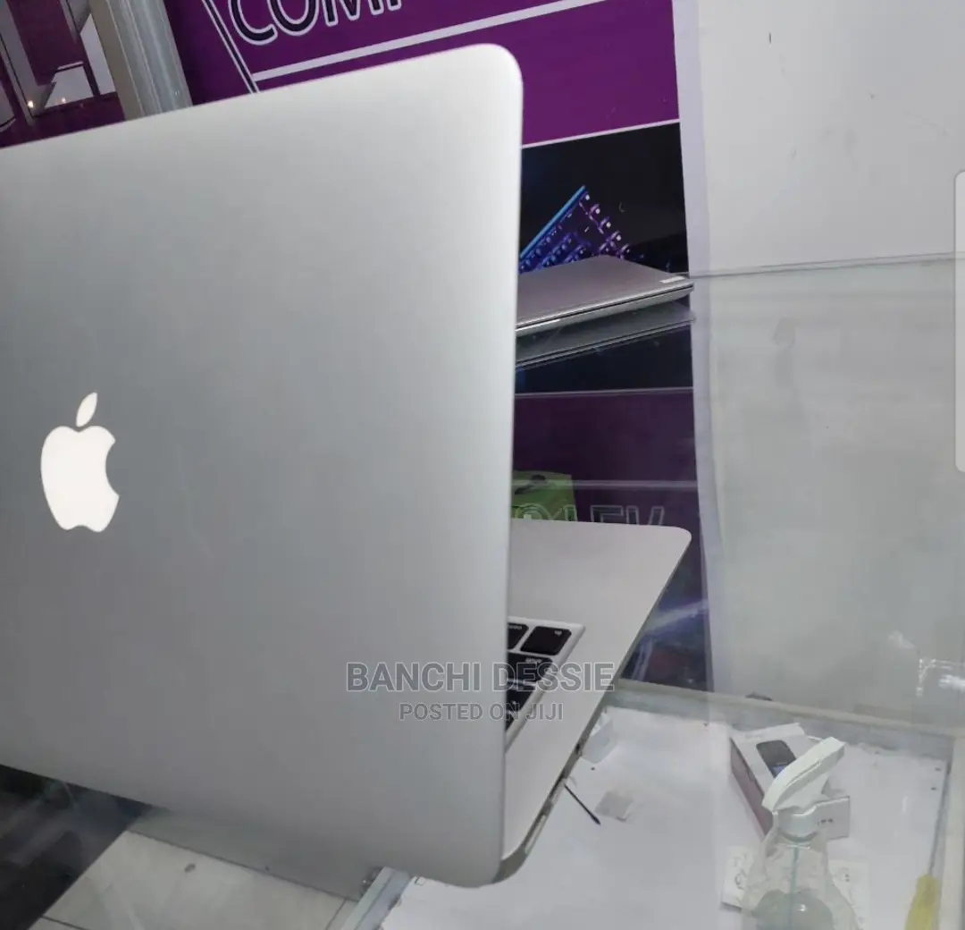 Laptop Apple MacBook 8GB Intel Core I7 SSD 256GB