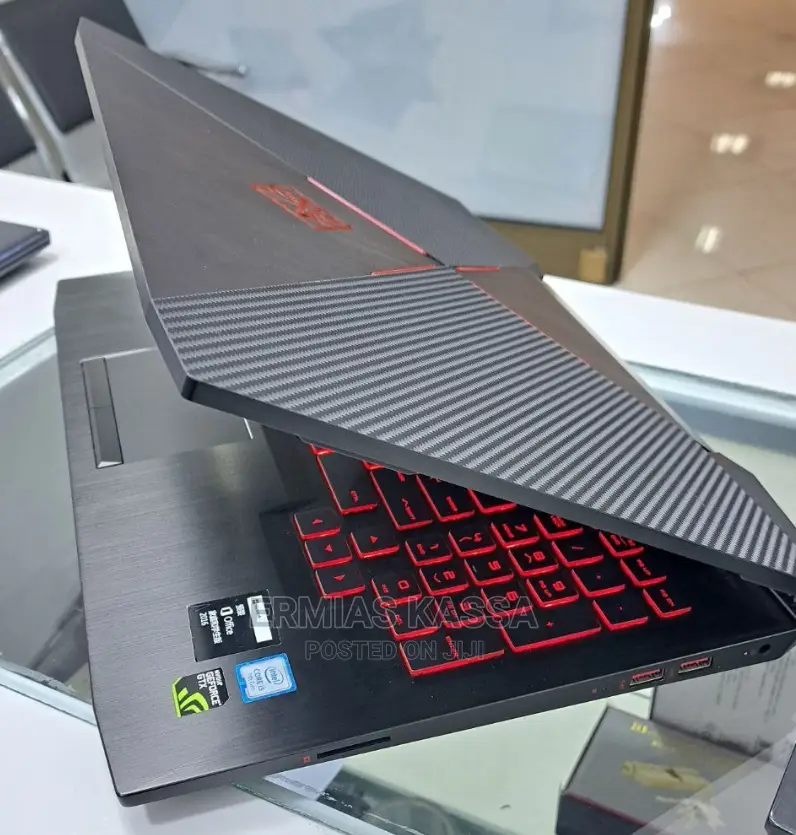 New Laptop HP Omen X 8GB Intel Core I5 HDD+SSD 1T