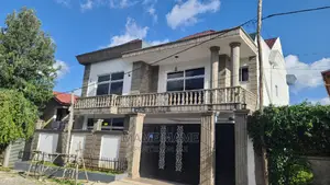 8bdrm House in Addis Abeba, Bole for sale
