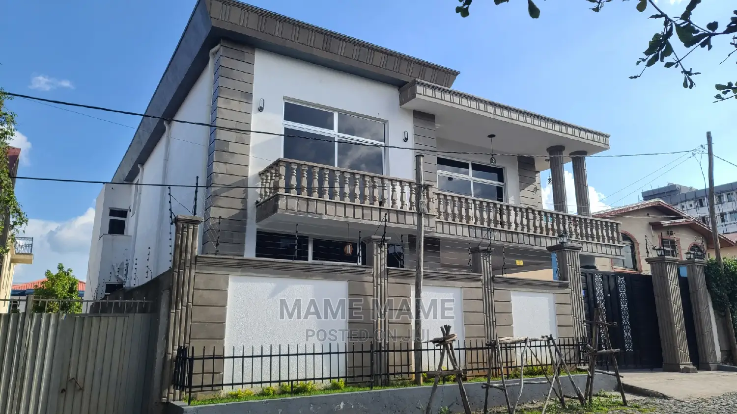 8bdrm House in Addis Abeba, Bole for sale