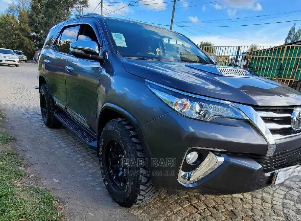 Toyota Fortuner 2017 Gray