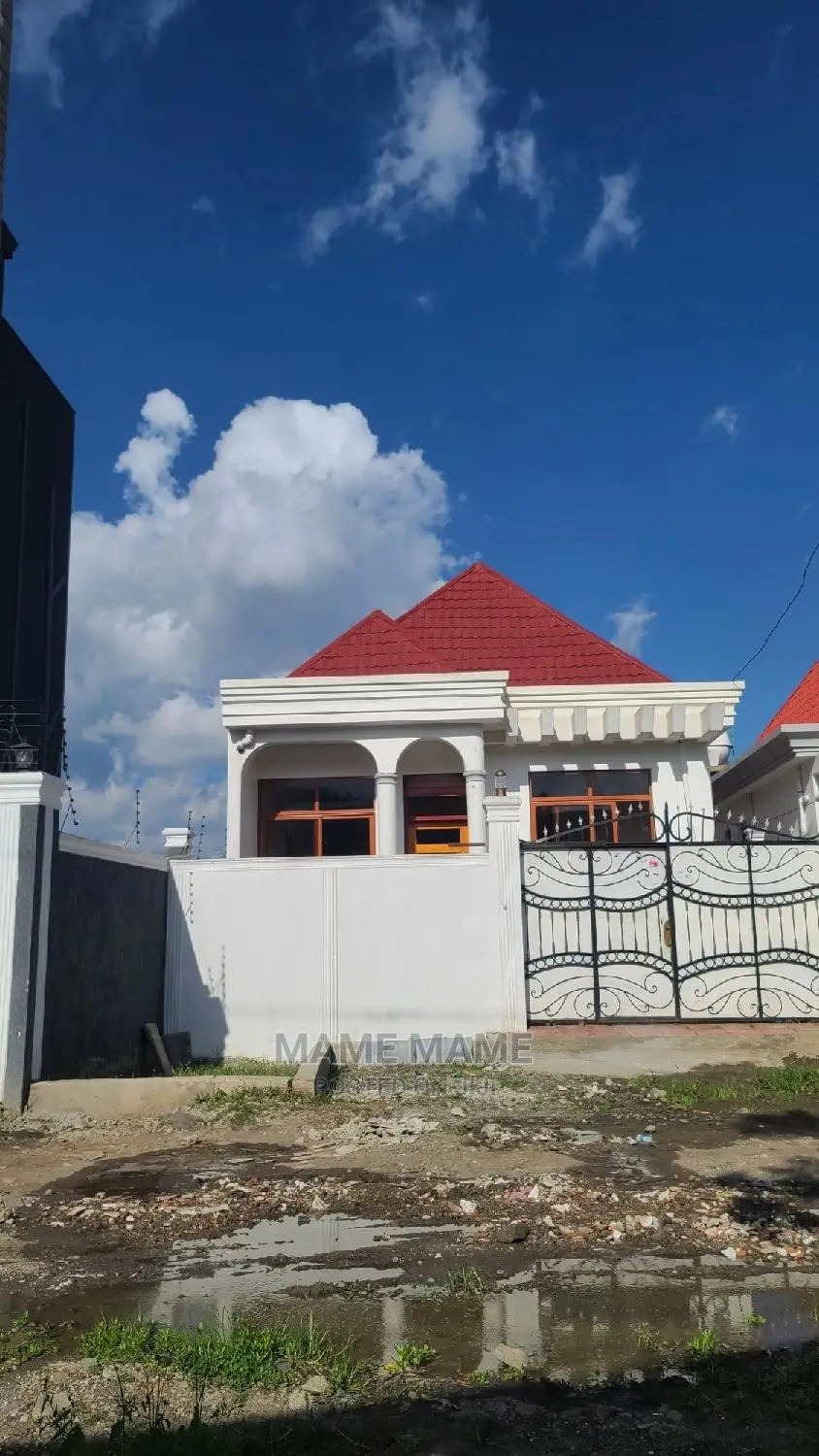 3bdrm Villa in Addis Abeba, Bole for sale