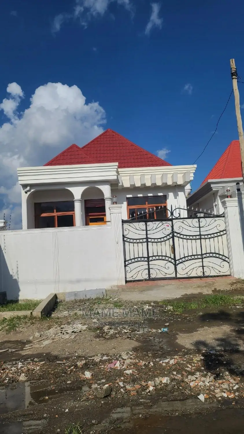 3bdrm Villa in Addis Abeba, Bole for sale