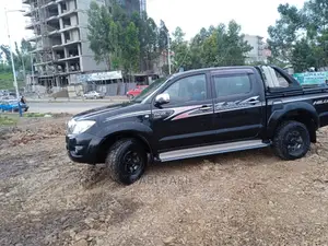 Toyota Hilux 2010 Black