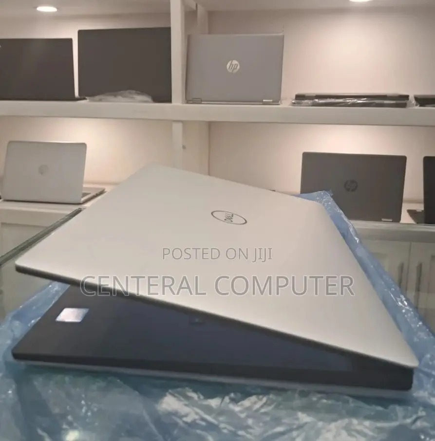 New Laptop Dell XPS 13 288 16GB Intel Core I7 SSD 512GB