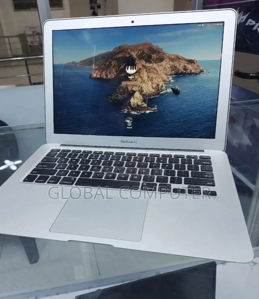 New Laptop Apple MacBook 8GB Intel Core I7 SSD 256GB