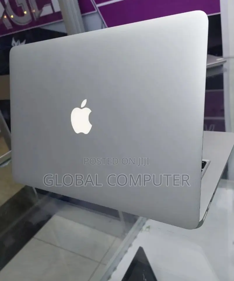 New Laptop Apple MacBook 8GB Intel Core I7 SSD 256GB