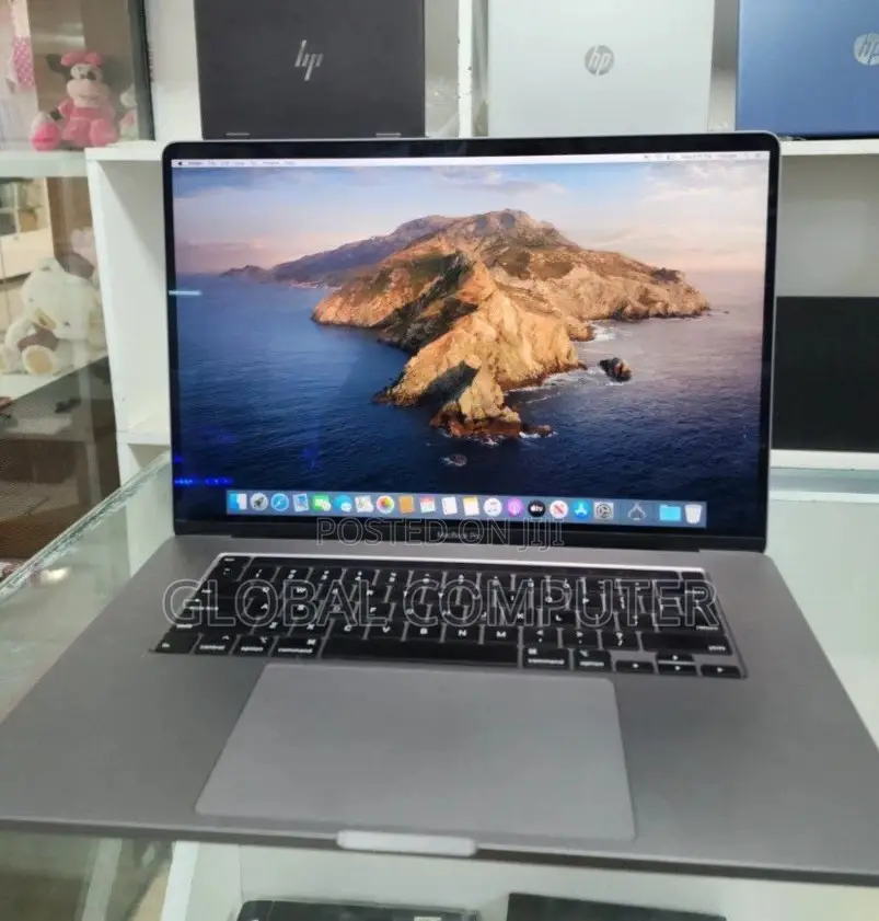 New Laptop Apple MacBook Pro 2017 16GB Intel Core I7 SSD 512GB