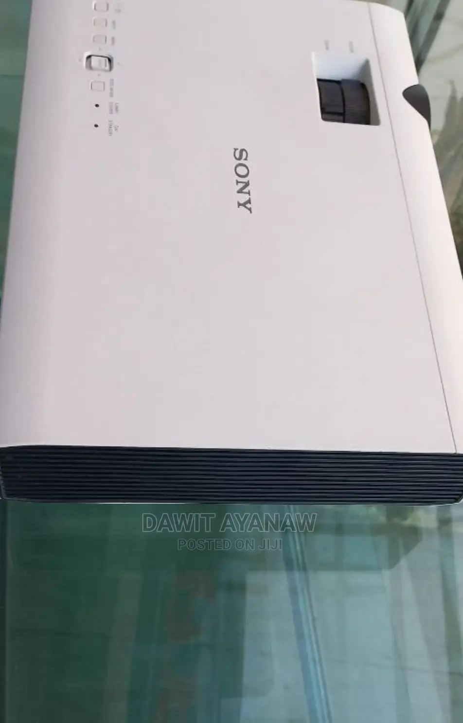 Soy Projector VPL-DX221