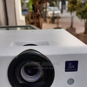 Photo - Sony Projector VPL-DX102