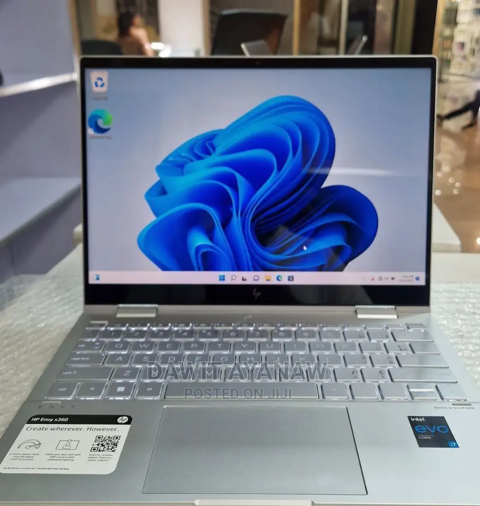 New Laptop HP 8GB Intel Core I7 SSD 512GB