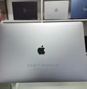 New Laptop Apple MacBook Pro 2017 16GB Intel Core I7 SSD 512GB