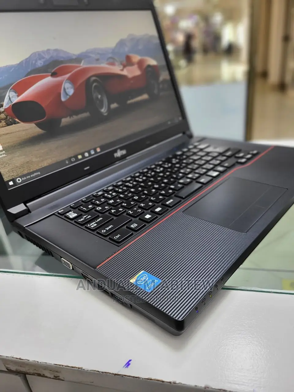 New Laptop Fujitsu Amilo Li3910 8GB Intel Core I5 SSHD (Hybrid) 500GB