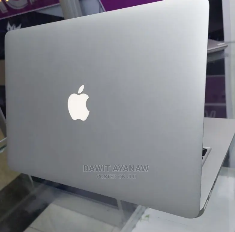 New Laptop Apple MacBook Air 2015 8GB Intel Core I7 SSD 256GB
