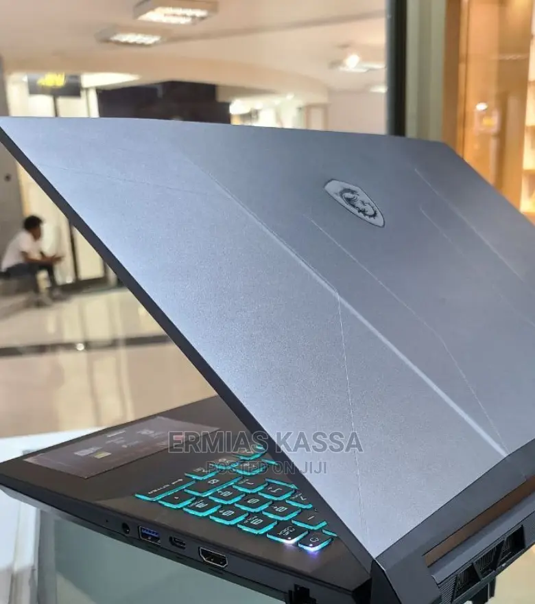 New Laptop MSI Pulse GL66 16GB Intel Core I7 SSD 1T