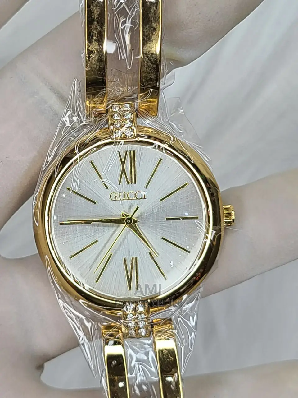 • Gucci Ladies Wrist Watch ለሴቶች