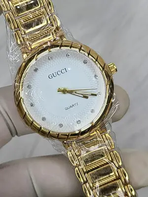 • Gucci Ladies Wrist Watch ለሴቶች