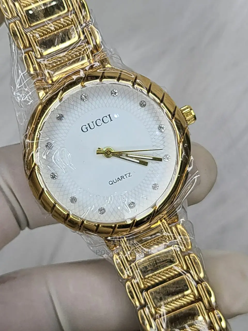 • Gucci Ladies Wrist Watch ለሴቶች