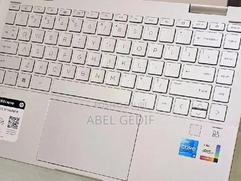 New Laptop HP Pavilion X360 8GB Intel Core I5 SSD 1T