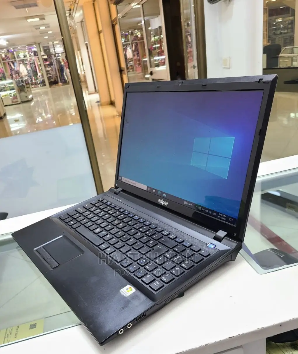 Laptop Casper Excalibur G650 4GB Intel Core I3 HDD 250GB