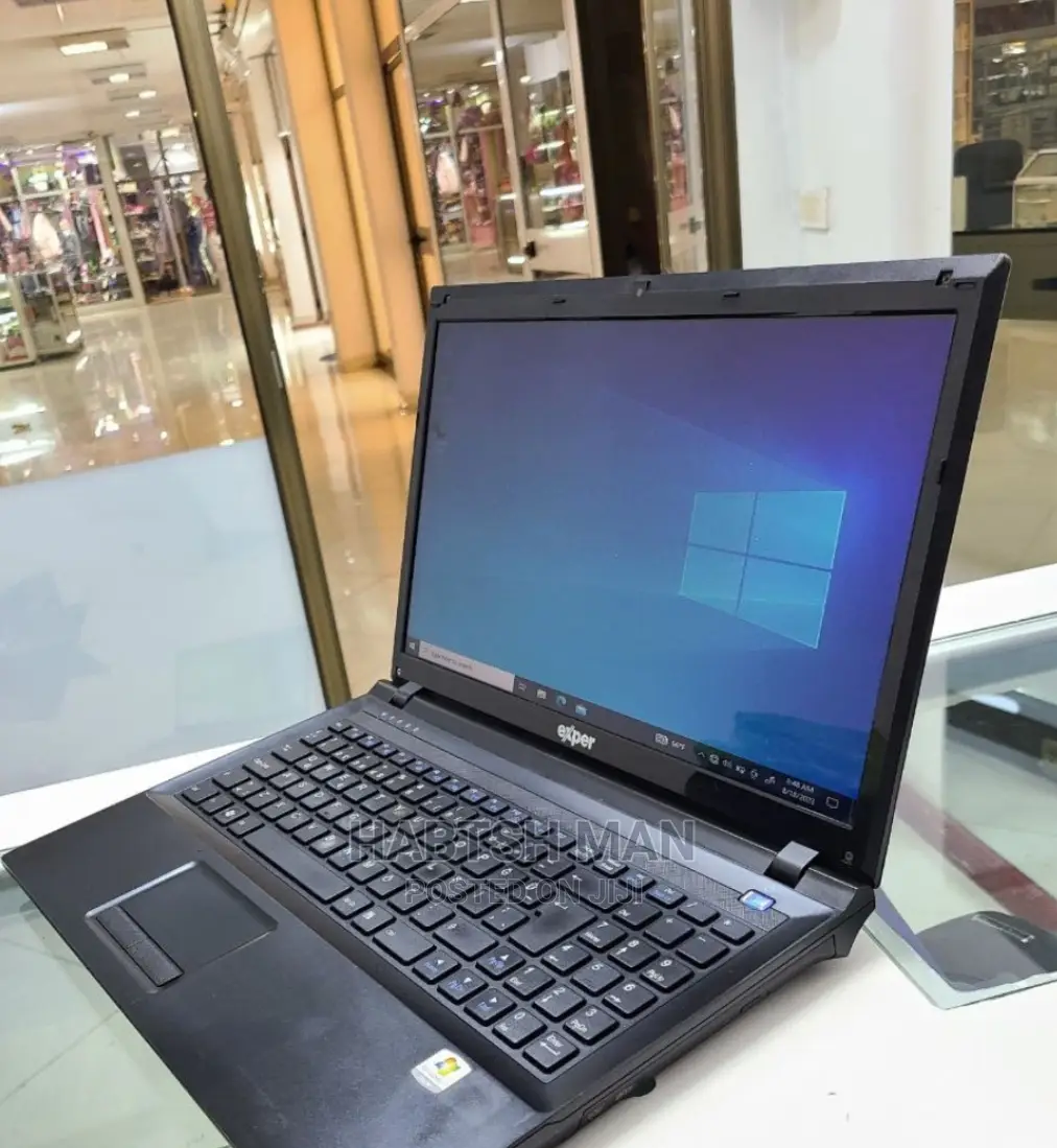 Laptop Casper Excalibur G650 4GB Intel Core I3 HDD 250GB