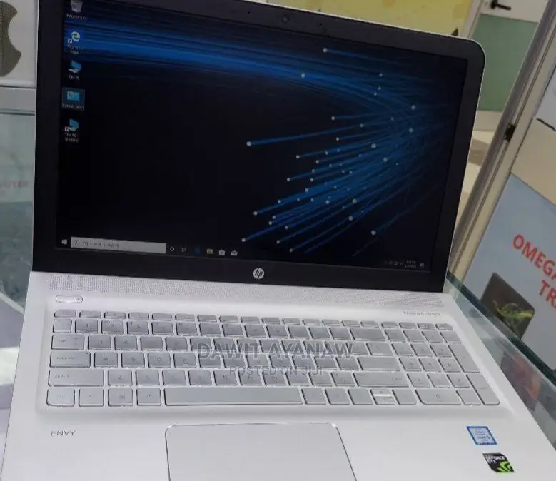 New Laptop HP Envy 15 8GB Intel Core I5 SSD 256GB