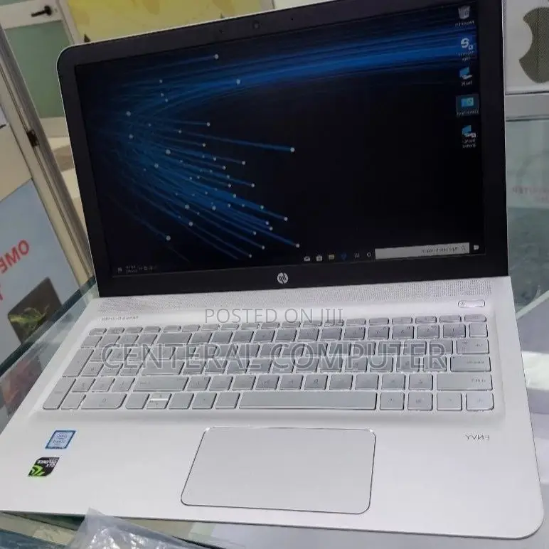 New Laptop HP Envy 15-Ep0xxx 8GB Intel Core I5 HDD+SSD 1T
