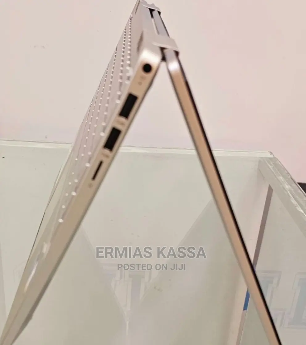 New Laptop HP Pavilion X360 8GB Intel Core I5 SSD 1T