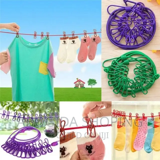 Elastic Laundry Rope With 12 Clothespins