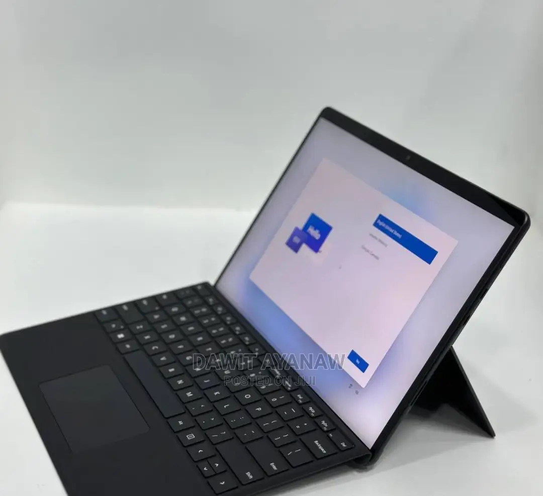 New Laptop Microsoft Surface Pro 8 16GB Intel Core I7 SSD 256GB
