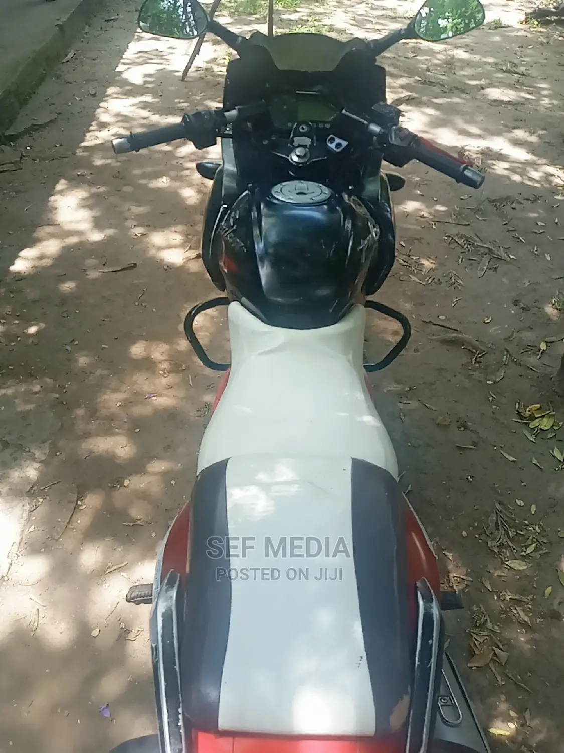 Bajaj Pulsar 220 F 2017 Black